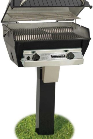 Broilmaster R3 Infrared Propane Gas Grill On Black In-Ground Post