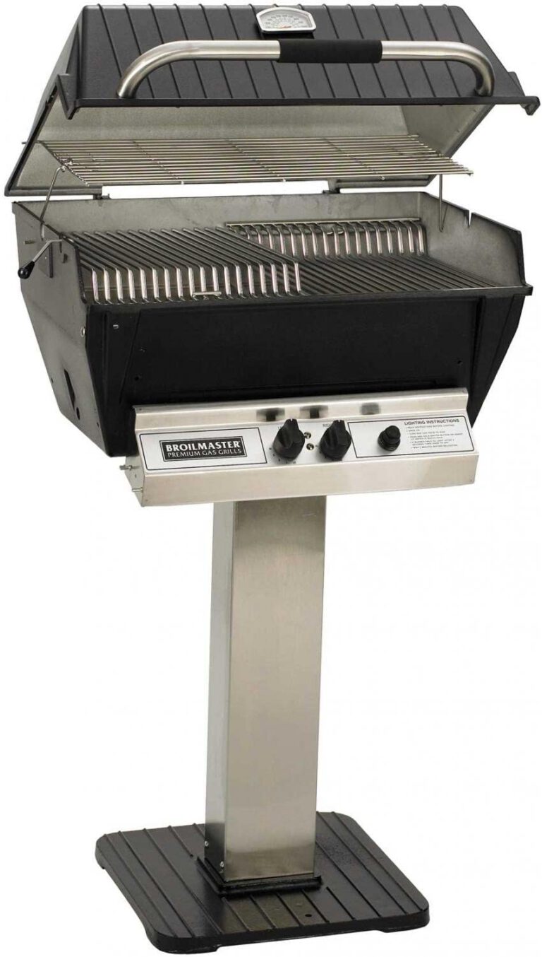 Broilmaster P3-XF Premium Propane Gas Grill On Stainless Steel Patio ...