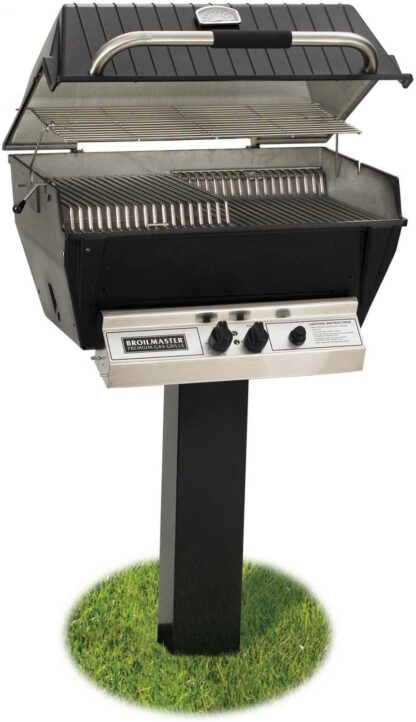 Broilmaster P3-XFN Premium Natural Gas Grill On Black In-Ground Post
