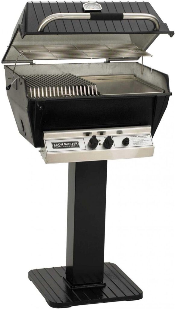 Broilmaster P3sxn Super Premium Natural Gas Grill On Black Patio Post